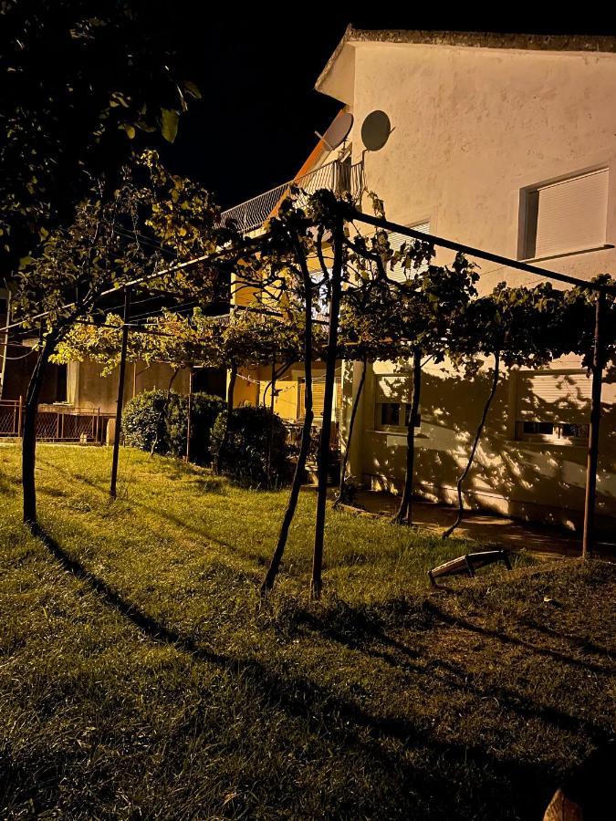 Entire Spacious Apartment With Free Parking Подгорица Экстерьер фото
