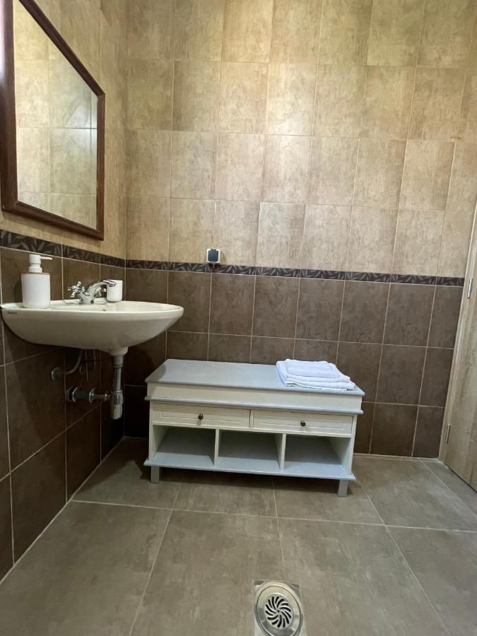 Entire Spacious Apartment With Free Parking Подгорица Экстерьер фото